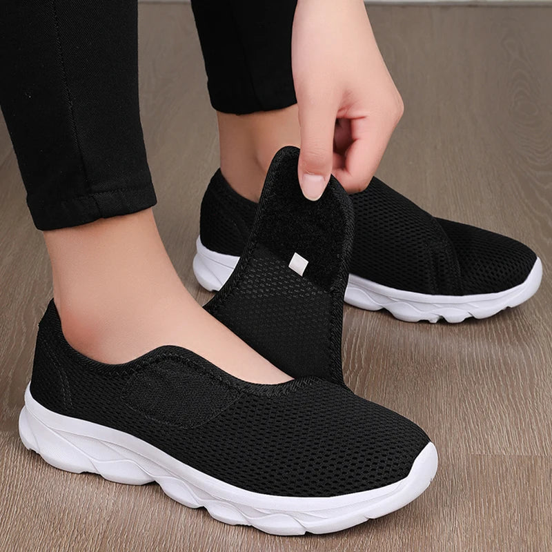 Casual Shoes for Swollen Feet