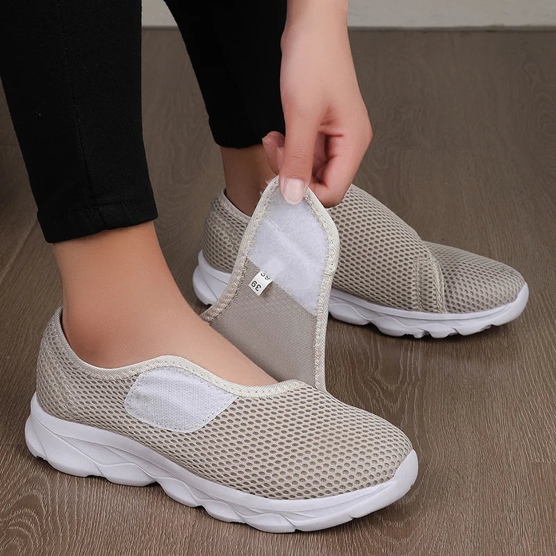Casual Shoes for Swollen Feet
