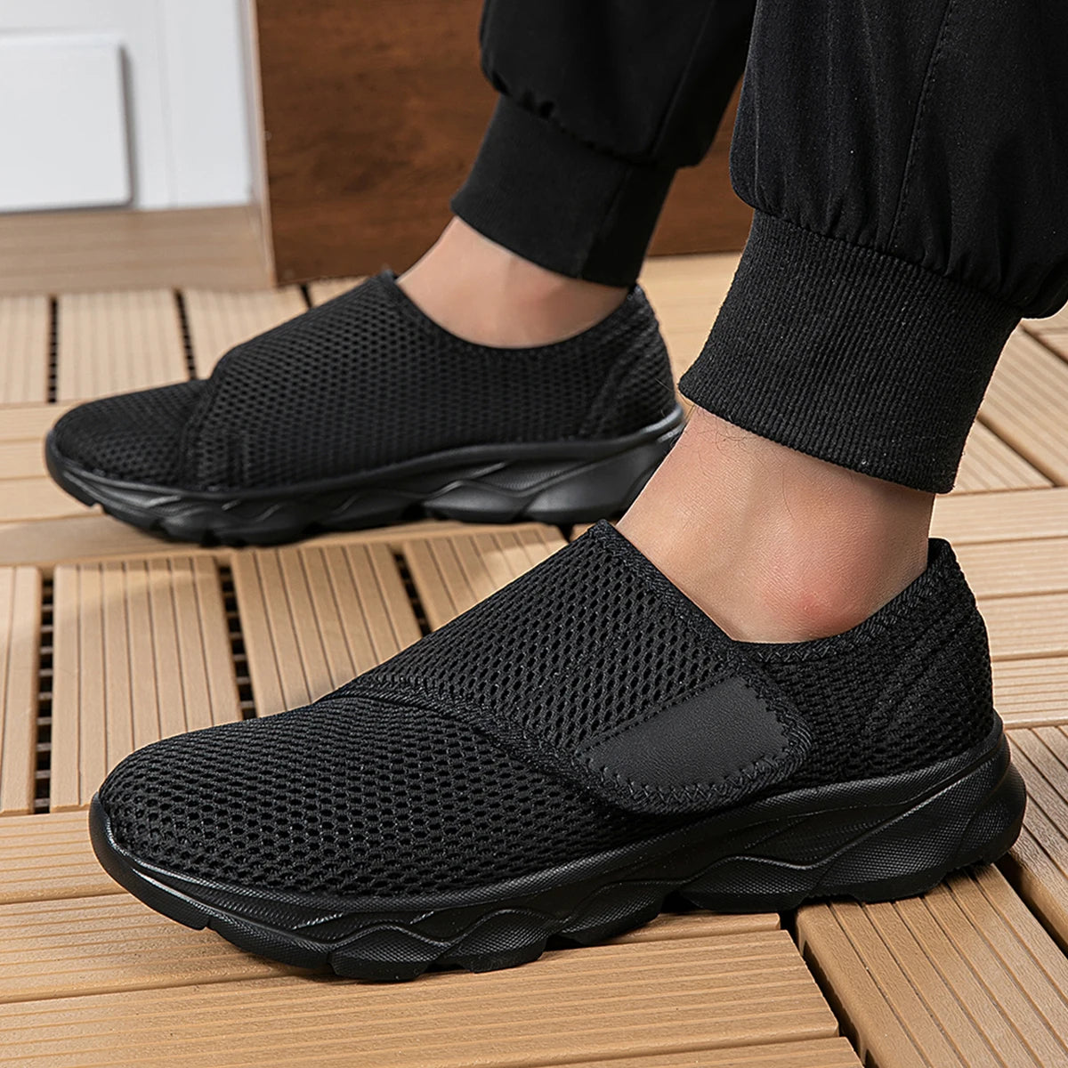 Casual Shoes for Swollen Feet
