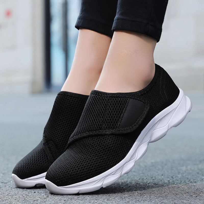 Casual Shoes for Swollen Feet