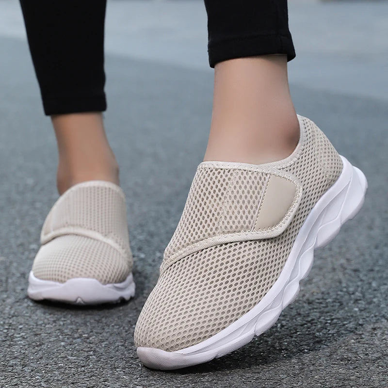 Casual Shoes for Swollen Feet